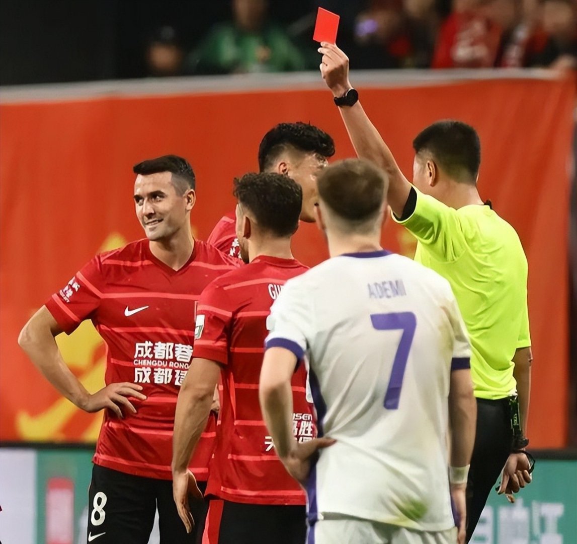 关于中超窗口期再迎强敌，巴塞罗那刷新队史纪录，主帅态度——态度坚定，训练强度明显提升的信息